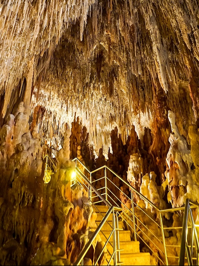 Σπήλαιο-Καστανιάς-ιστορία-του-βοσκού-sphlaio-kastanias-neapolh-lakonias-mystiko-voskou