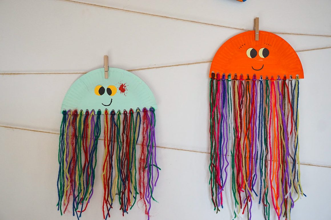 paidikes-cheirotechnies-me-chartina-piata