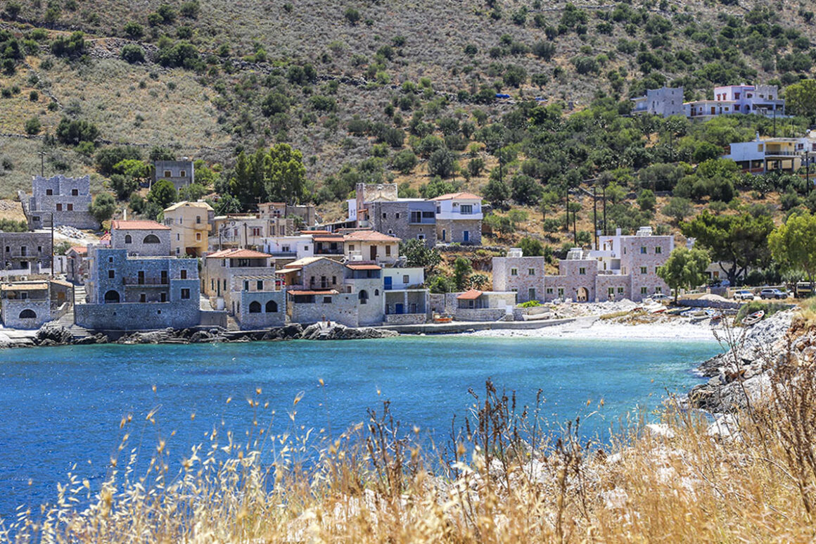 Άγιος-Κυπριανός-Μάνη-παραλία-agios-kyprianos-manh-paralia 