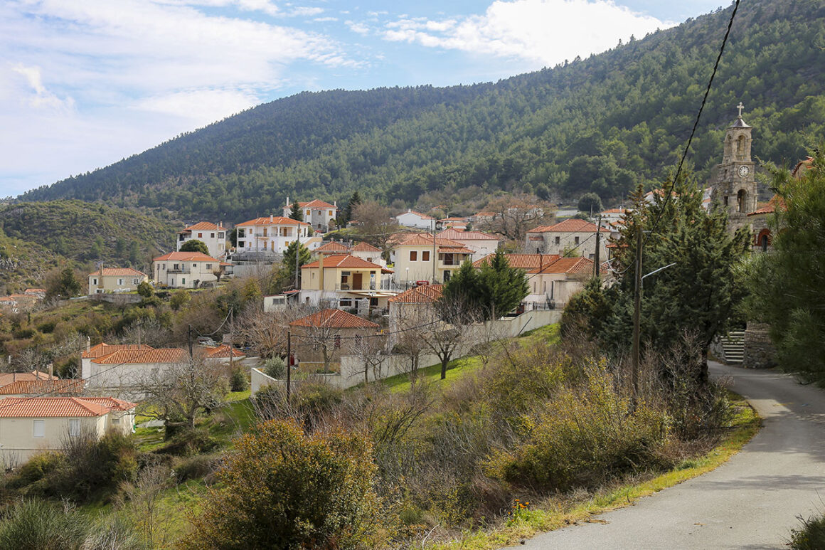 χωριό-Κρεμαστή-Πάρνωνα-kremasti-lakonias-parnonas