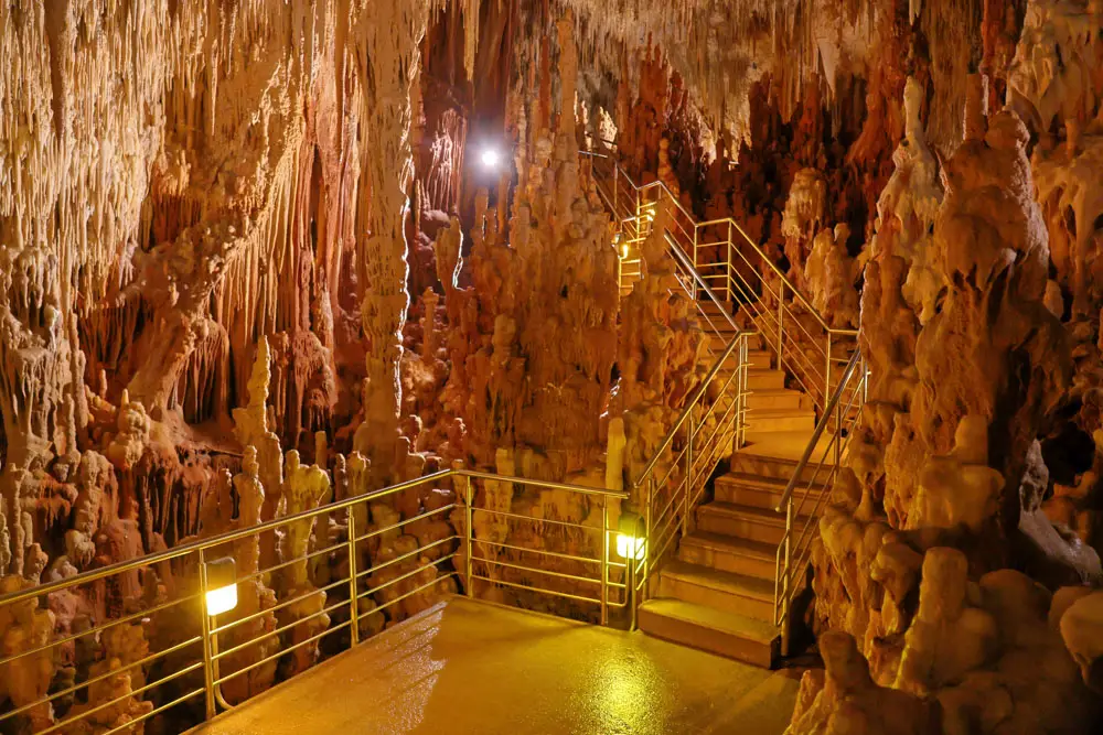 kastania caves neapoli lakonias