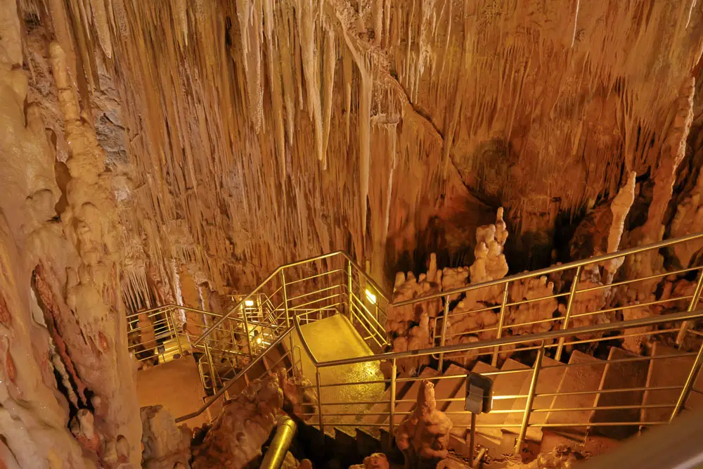 kastania caves neapoli lakonias