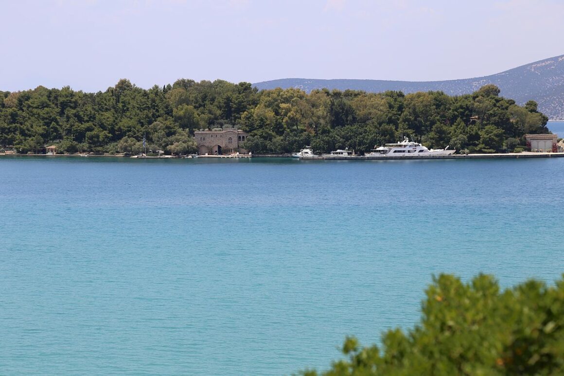 Σπήλαιο-Φράγχθι-Αργολίδας-μονοπατι-pezoporia-sphlaio-fragthi-argolida