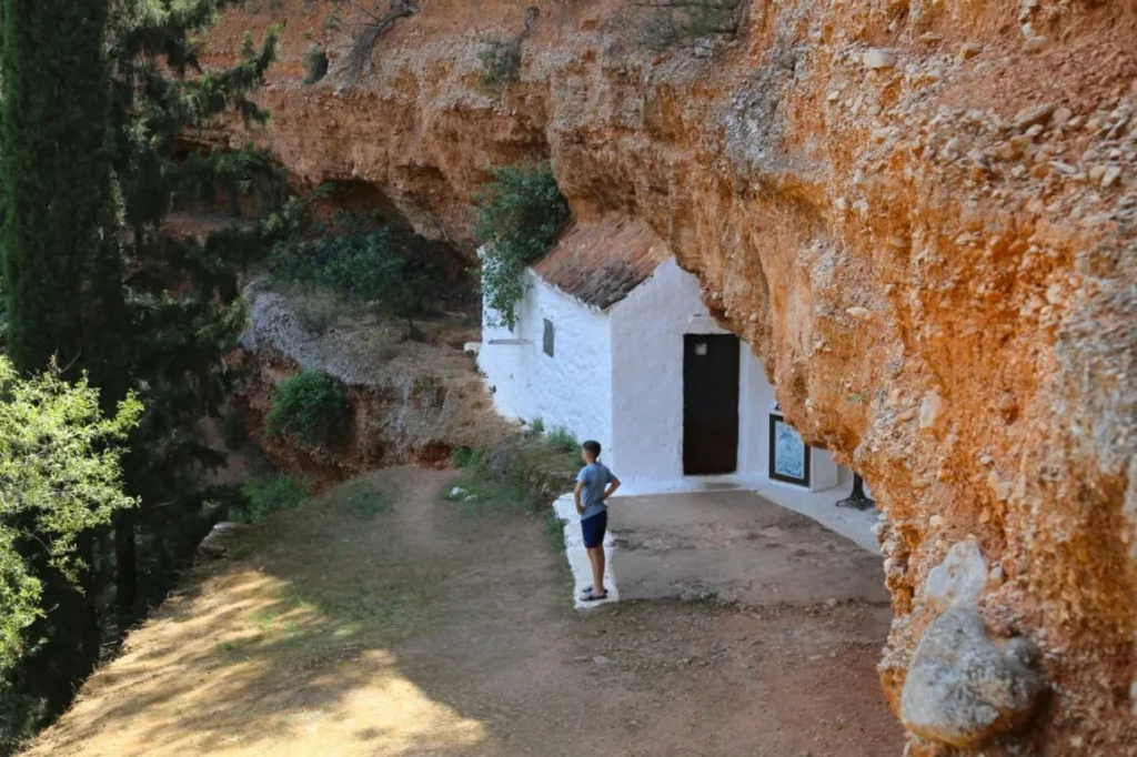 Δίδυμα σπήλαια Αργολίδας