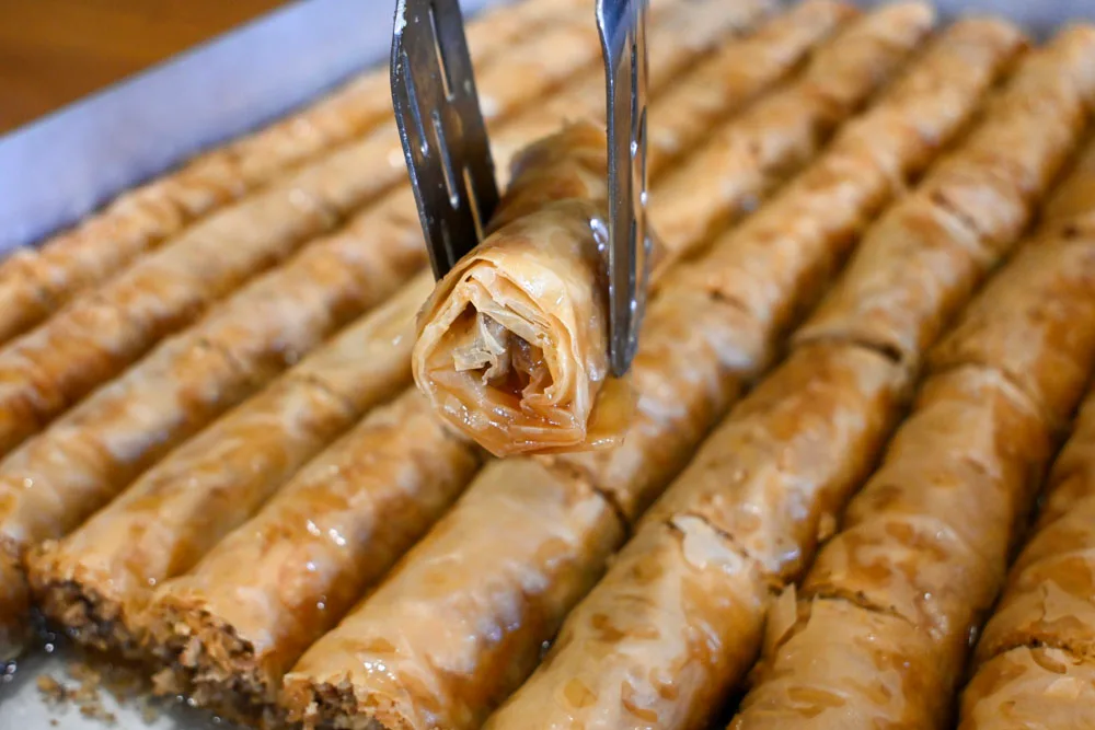 Λεβεντάκης Καρυές παραδοσιακά γλυκά Πάρνωνα