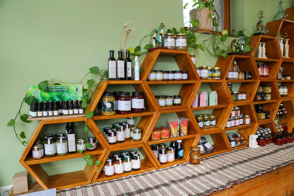 Λεβεντάκης Καρυές παραδοσιακά γλυκά Πάρνωνα