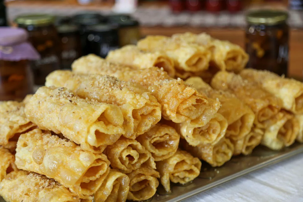 Λεβεντάκης Καρυές παραδοσιακά γλυκά Πάρνωνα