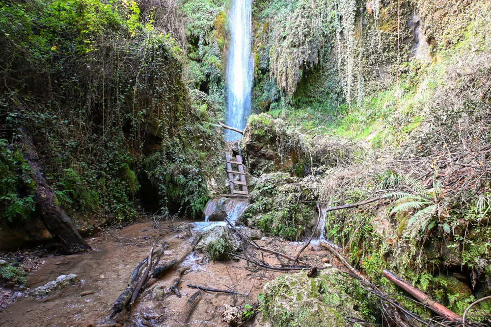 Καταρράκτης Νεμούτας πεζοπορία